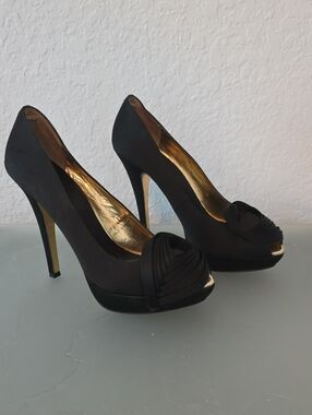 Ted Baker Black Peep-Toe Platform Heels with Twisted Knot Accent Size 9